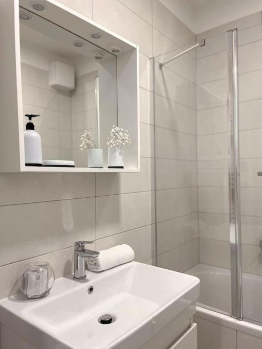 Zara Harmony Apartment Екстер'єр фото